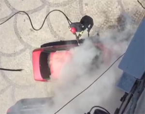 Rize'de LPG’li Otomobilden Çıkan Dumanlar İtfaiyeyi Harekete Geçirdi