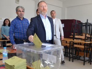 Hdp Eş Genel Başkanı Temelli Oyunu Kullandı