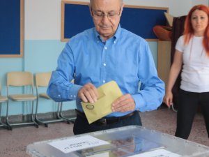 Ahmet Necdet Sezer Oyunu Kullandı