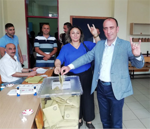 MHP Rize Milletvekili Adayı Birben, Oyunu Kullandı