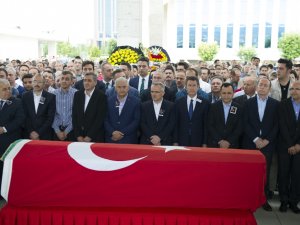 Cenaze Törenine Başbakan Da Katıldı