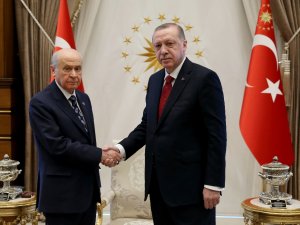 Bahçeli’den Erdoğan’a Tebrik Telefonu