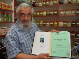 Hayatını Şifalı Otlara Adadı