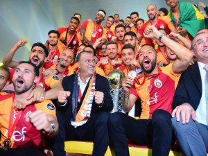 Şampiyon Sahaya İniyor