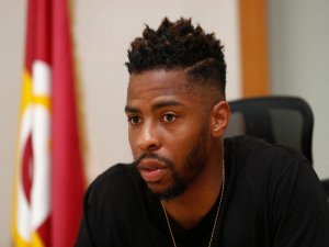 Galatasaray, Donk İle Sözleşme Uzatıyor