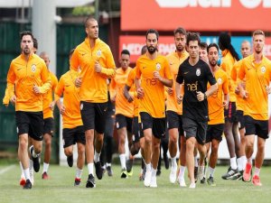 Galatasaray, Yeni Sezonun İlk Antrenmanını Gerçekleştirdi