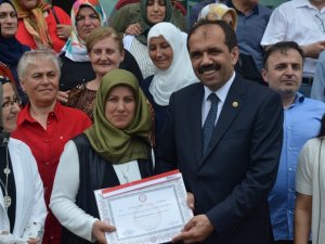 Ak Parti Trabzon Milletvekilleri Mazbatalarını Aldı