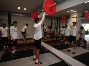 Beşiktaş Salonda Çalıştı