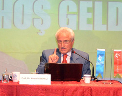 Sandıkçı'dan İstanbul'da Hadis Konulu Konferans