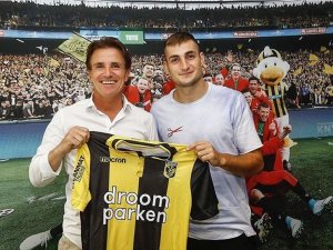Matus Bero Vitesse’de