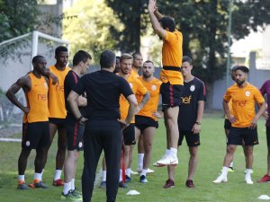 Galatasaray Çalışmalarını Sürdürüyor