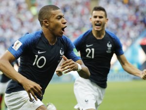 Real Madrid Kylian Mbappe’yi Yalanladı