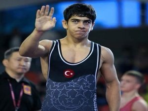 Dünya Yıldızlar Serbest Güreş Şampiyonası’nda Altın