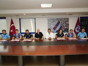 Trabzonspor 6 Oyuncuyla Profesyonel Sözleşme Yaptı