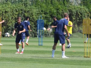 Fenerbahçe’de Yeni Sezon Hazırlıkları Sürüyor