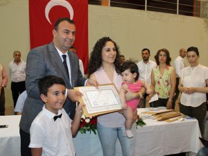Meclis’te Yemin Ederken Kardeşinin Ölüm Haberini Aldı