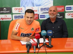 Eski Beşiktaşlı Bobo Alanyaspor’da