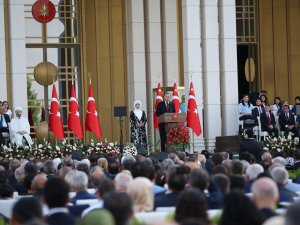 Tarihi Güne Görkemli Tören