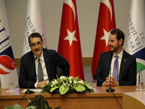 Enerji Ve Tabii Kaynaklar Bakanlığında Devir Teslim Töreni