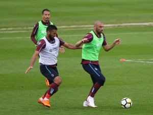 Trabzonspor Yağmur Altında Çalıştı