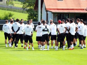 Beşiktaş Yeni Sezon Hazırlıklarını Sürdürüyor