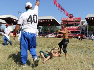 Final Güreşleri Başladı