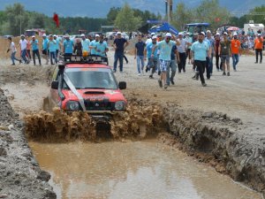 Off-road Yarışları Nefes Kesti