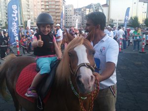 Pony Atları Rize’de Çocukları Eğlendirdi