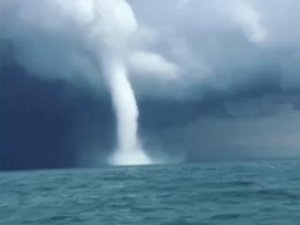 Karadeniz’de ’Hortum’ Paniği !