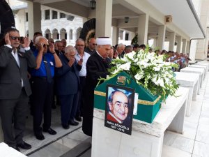 Kendi Ölüm İlanını Vermişti: Ünlü İsme Veda