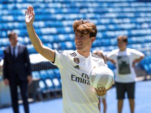 Genç Yıldız Real Madrid’e İmzayı Attı