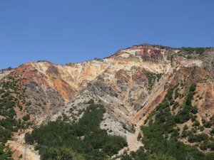 Giresun’daki Gökkuşağı Tepeleri Ziyaretçilerini Bekliyor