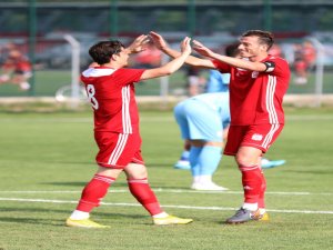 Sivasspor Hazırlık Maçında Azerbaycan Takımını Yendi
