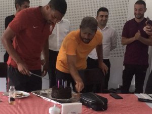 Galatasaray’da Fernando’nun Doğum Gününü Kutladı