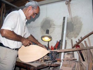 Yarım Asırlık Saz Ustası