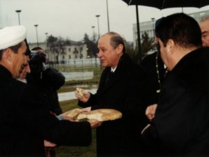 Bahçeli’den ’Askıda Ekmek’ Açıklaması