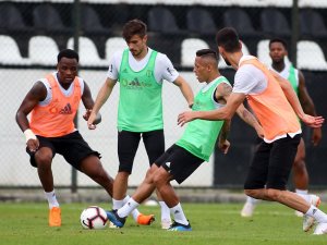 Beşiktaş’ta Rövanş Maçına Kilitlendi