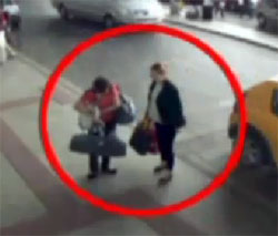 İnternet üzerinden bebeğini sattı