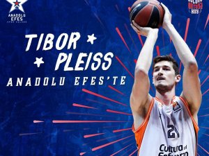 Anadolu Efes Tibor Pleiss İle Anlaştı