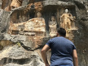 2.400 Yıllık ’Adam Kayalar’ Hayran Bırakıyor