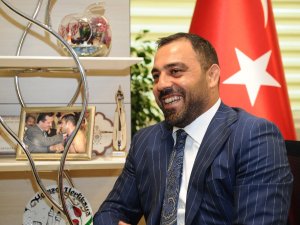 Hamza Yerlikaya’dan Mesut Özil’e Övgü