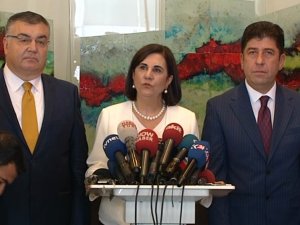Chp’de Olağanüstü Kurultay İçin İmzalar Teslim Edildi