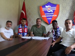 Karabükspor İki Genç Futbolcuyu Kadrosuna Kattı
