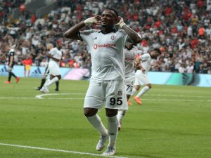 Larin Hat-trick’le Gitti, Hat-trick’le Döndü