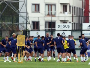 Fenerbahçe’de Benfica Mesaisi Sürüyor