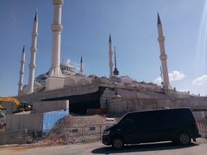 Erdoğan Çamlıca Camii’nde İncelemelerde Bulundu