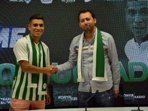 Perulu Milli Oyuncu Atiker Konyaspor’a İmzayı Attı