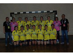 Osmangazi Belediyespor, Henbolda Namağlup Şampiyonluğa Koşuyor