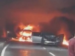Önce Araç Yangını Ardından Trafik Kazası