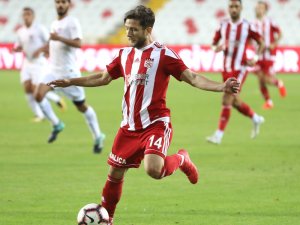 Sivasspor İlker Sayan’la Sözleşme İmzaladı